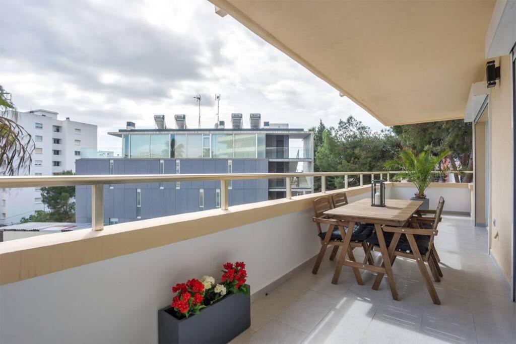 Puertosol 33 - 2 Bed Apartment, Beach Puerto Marina Benalmadena Luaran gambar