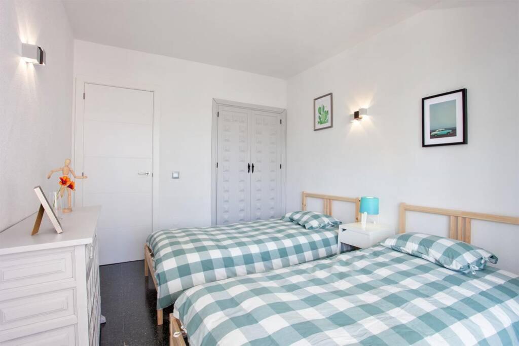 Puertosol 33 - 2 Bed Apartment, Beach Puerto Marina Benalmadena Luaran gambar