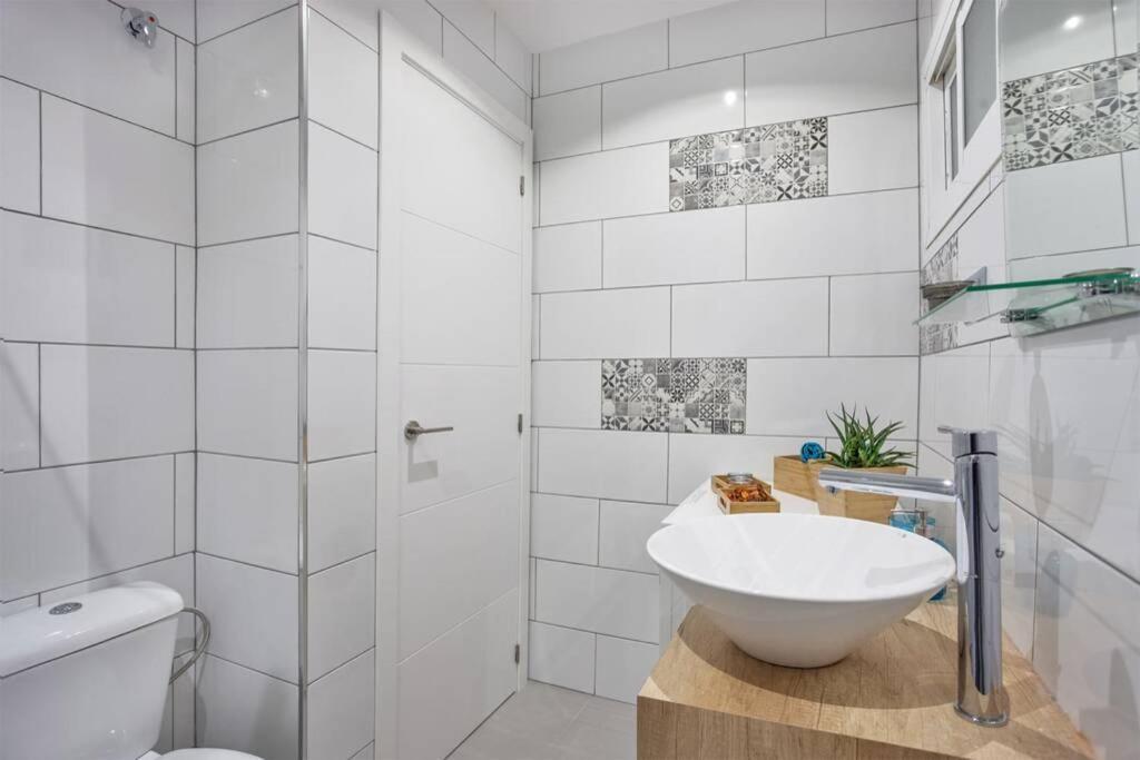Puertosol 33 - 2 Bed Apartment, Beach Puerto Marina Benalmadena Luaran gambar